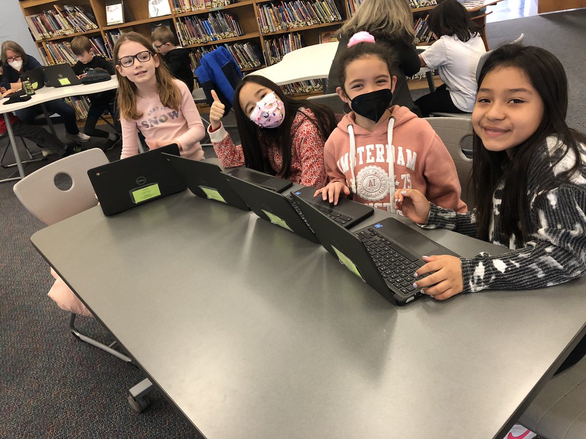 Coding fun in the LMC today! Thanks <a href="/jjbpatton/">Julie Patton</a>😄