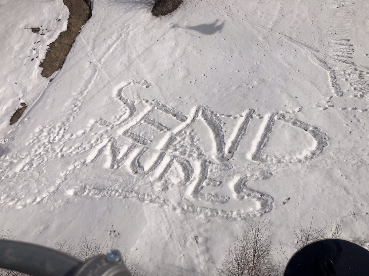 DominarDiana's tweet photo. Love a bit of snow graffiti and such a great idea too https://t.co/FnXI8mGxx5