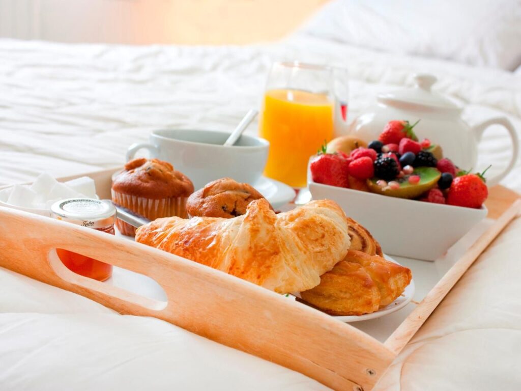 aroundaboutbrit's tweet photo. All breakfast dishes at Craiglands Bed and Breakfast are prepared using locally-sourced produce &amp; are accompanied by Yorkshire Three Peaks Blend coffee.
https://t.co/JxG7yOXzsD
#BandB #Breakfast #Continental #FullEnglish #Family #Explore #Threshfield #Grassington #NorthYorkshire https://t.co/LHtRdARbNz