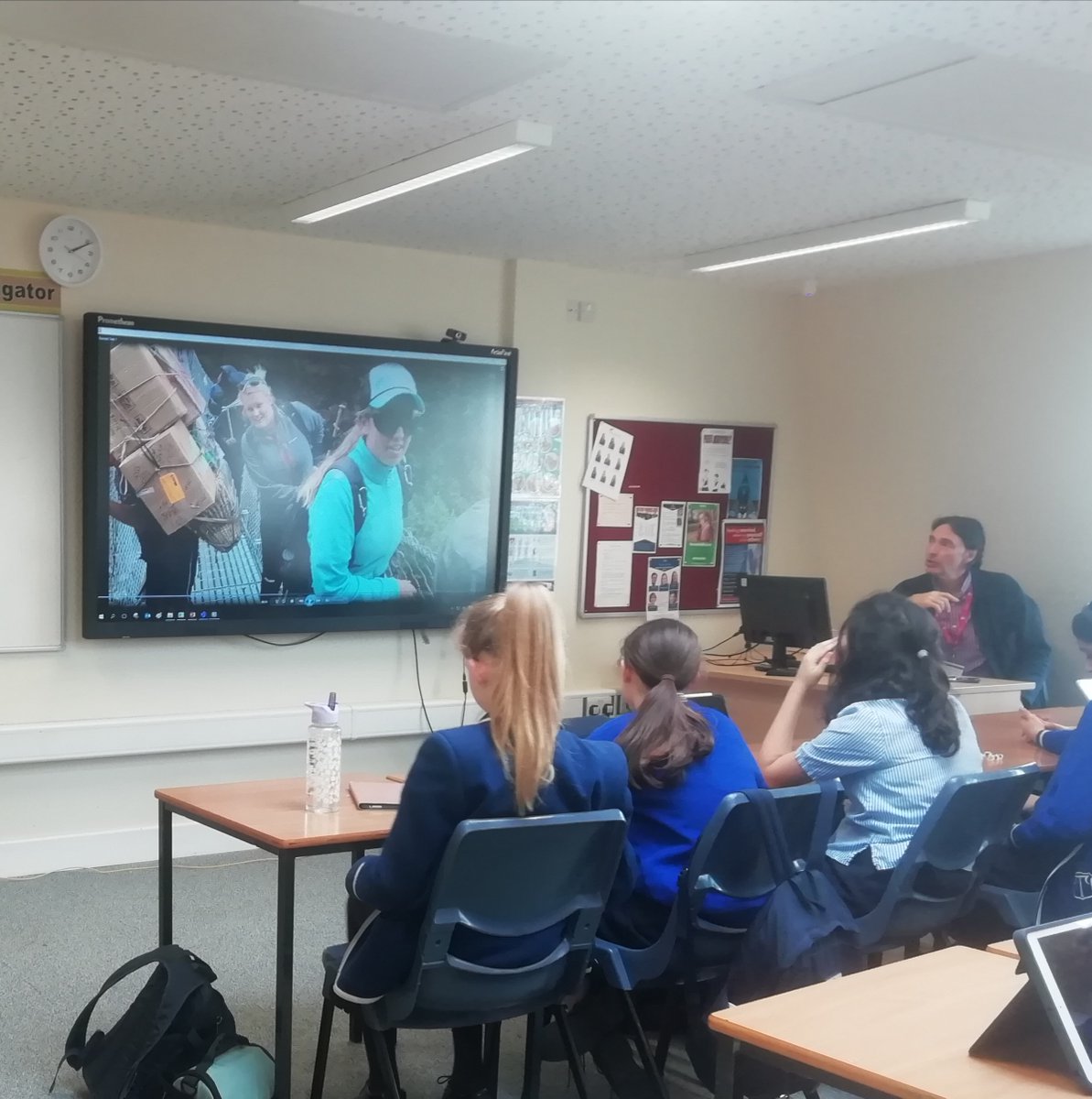 Librarian tweet media