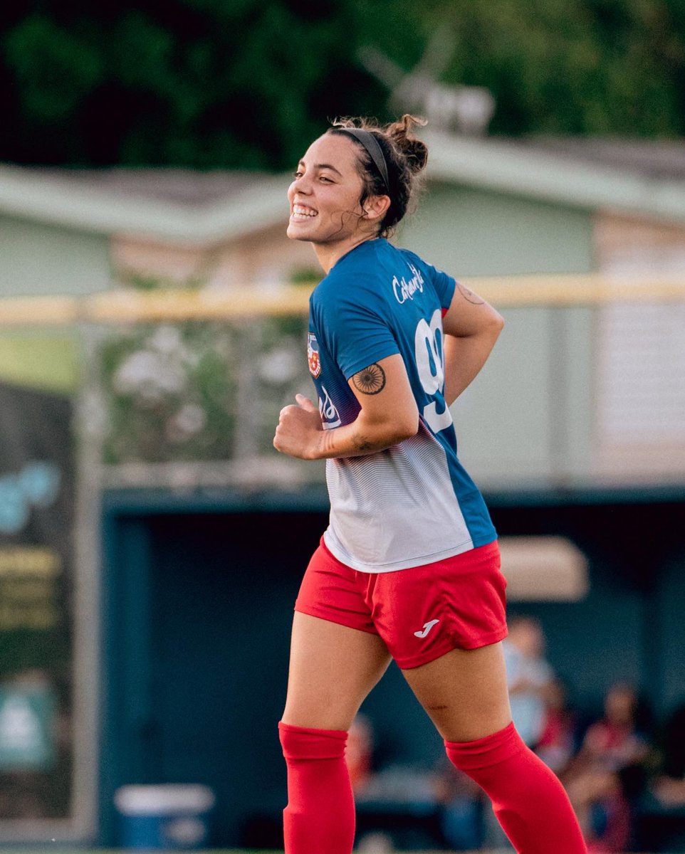 tutitirado10's tweet photo. Debut, doblete y +3.
Empezamos la temporada con el pie derecho 🔥
📸: @alexaalejandro_ (the boss)
#LasGradas #LookUp #newseason #futbolpr #doblete #debut #futbol #shekicks #caguas #puertorico https://t.co/FNFsAhxRJU