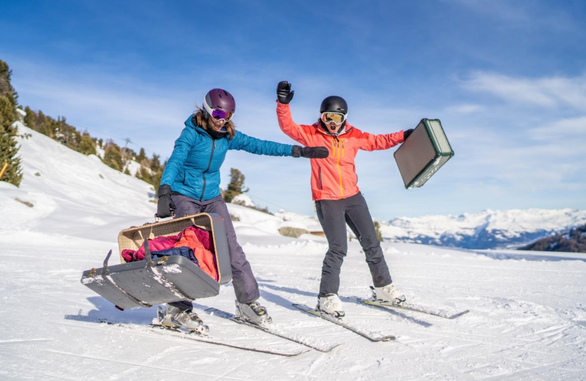 STCorpComm's tweet photo. #SchweizerWinter: #SkiSafari #4Vallées - die 400 Pistenkilometer ⛷️  lassen sich gemütlicher mit einer Übernachtung erkunden, #Gepäckservice inklusive @NendazSuisse @valaiswallis❄️🇨🇭 #IneedSwitzerland https://t.co/mnj9LDNGQq https://t.co/HQCxZnVpFZ