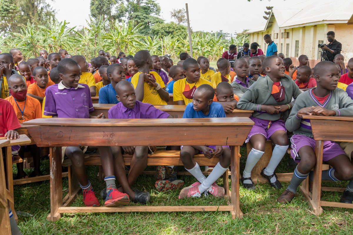 ea_movement's tweet photo. The incredible efforts from @PamooJa @greatchildfound @blessedtoblessc @amponda_cares @AmaniNetwork20 

#PamooJa #Uganda #SisiNiEastAfrika #Education #TogetherWeCan https://t.co/Wnce5P2VwX