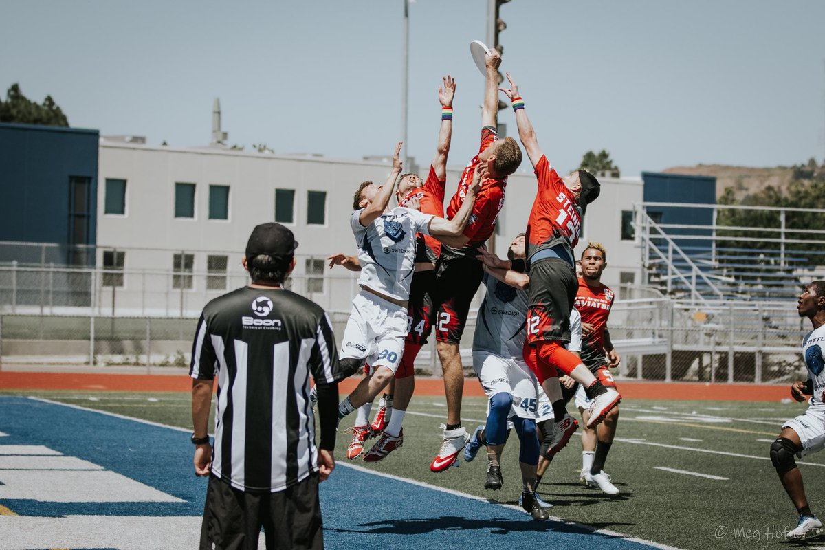 laaviators's tweet photo. In LA we love an end of quarter dog pile ✈️
#LAAviators #AviatorsTakeFlight #UltimateFrisbee #LASports #ProLA #AUDL #GRIIT https://t.co/uVsodaqkE0