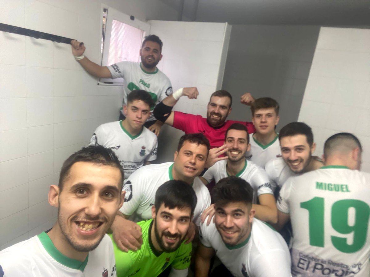 Asaltamos otra de las pistas más complicadas de la Liga ⚔️

<a href="/aldeadavilaFS/">Aldeadávila Futsal</a> 4-3 CD Navales FS

Partido emocionante ante un gran rival que demostró su calidad. Tocó sufrir hasta los últimos segundos al no materializar todas las ocasiones de gol que tuvimos.

+3 puntos y seguimos 🚀