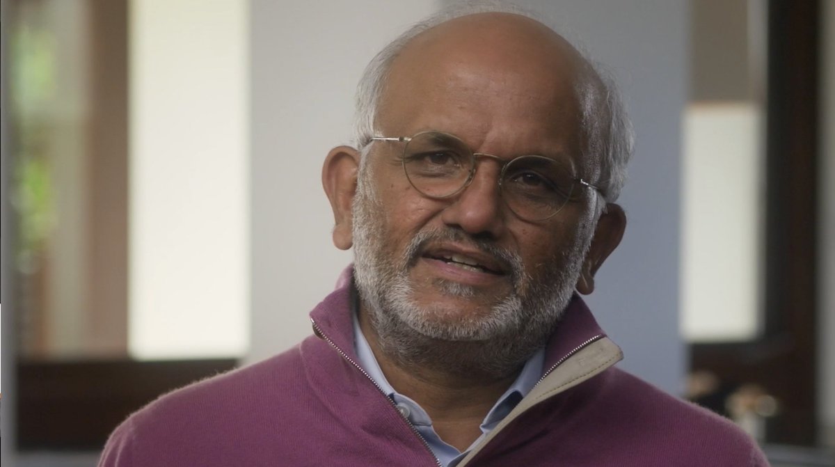 lizkmiller's tweet image. Here we go! Adobe Summit...kicked off by none other than @Adobe CEO Shantanu Narayan...and right off the bat Adobe sets the tone with the #metaverse and the rise of shared immersive experience. #AdobeSummit