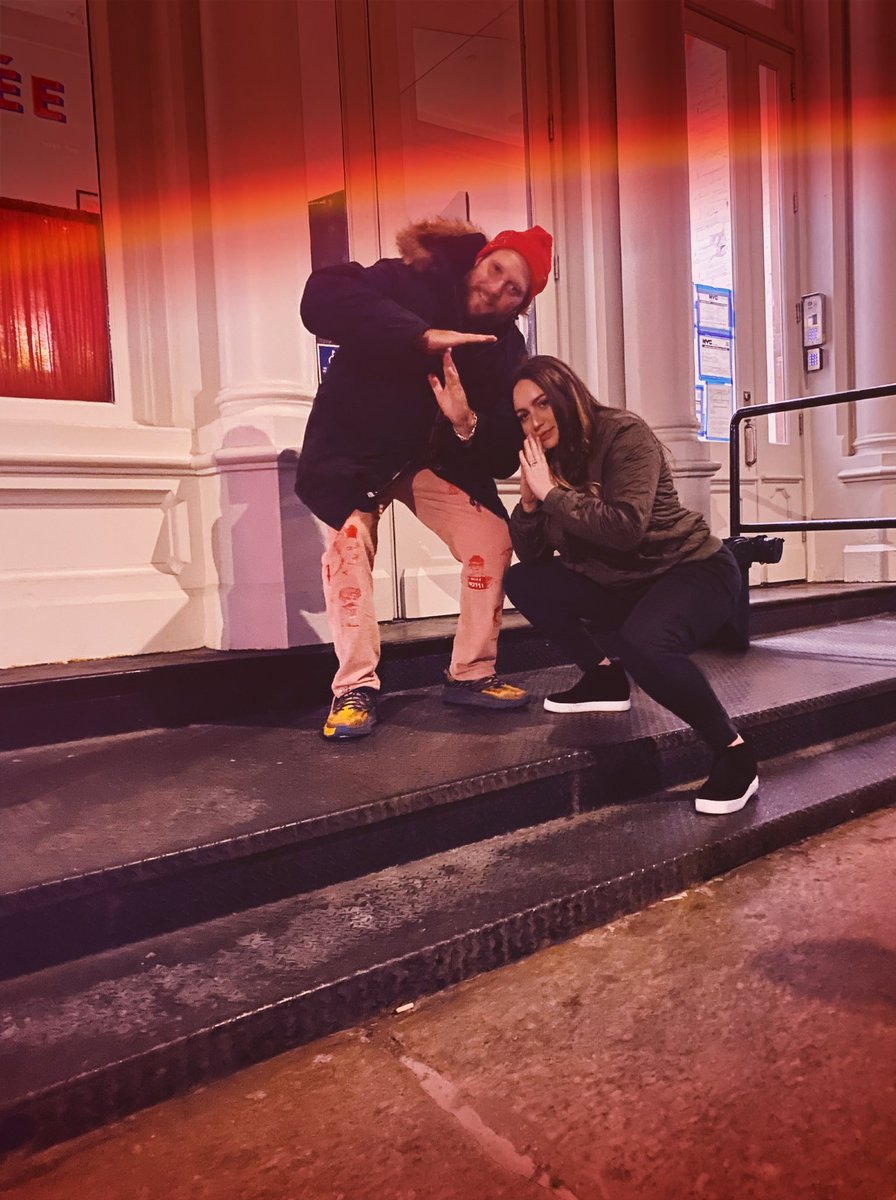 Our giveaway winner <a href="/MoosiePants/">Moosie✨</a> &amp; <a href="/ColinTilley/">Colin Tilley</a> hanging out last night at the Castle Kid Dinner! 🥂🎉

Today, <a href="/MoosiePants/">Moosie✨</a> will be ON SET with Colin, behind the scenes! 🎥