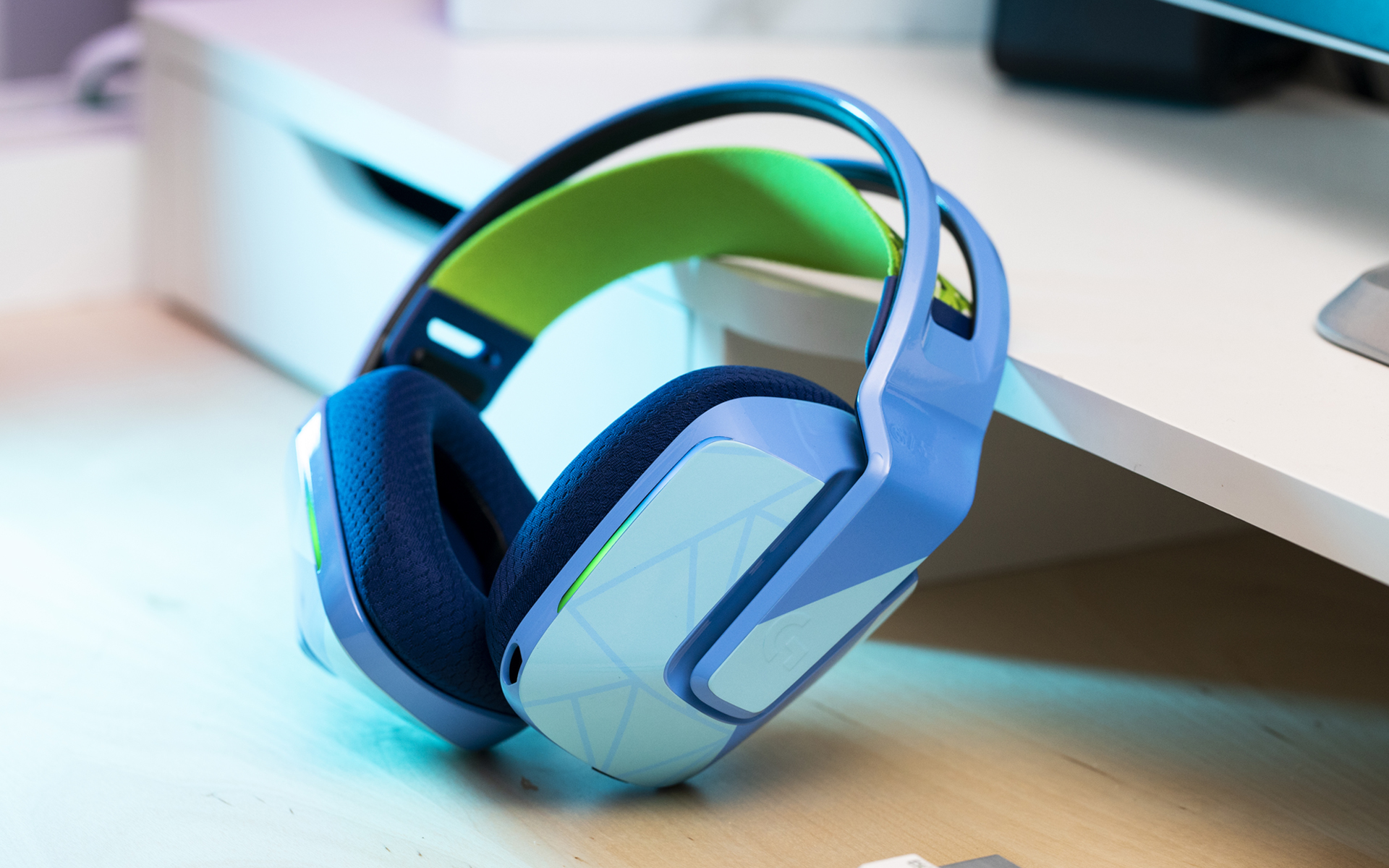 Logitech G on X: "Logitech G x @TheSims x YOU Tell us your story through a  color-themed Sims 4 mood board to enter to win custom G733 Headsets AND  your chance to