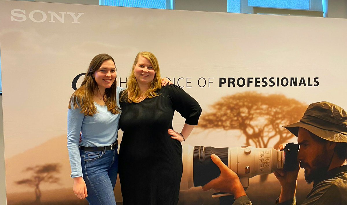 whizpr's tweet photo. Nini en Linda waren vandaag in Hoofddorp op de Sony Dealer Days! Hier waren diverse tv's, camera's, speakers, headphones en nog veel meer Sony-producten te zien voor pers en retailers. Een geslaagde middag met veel demo's en extra informatie over alle producten. https://t.co/3TfzDa45iZ