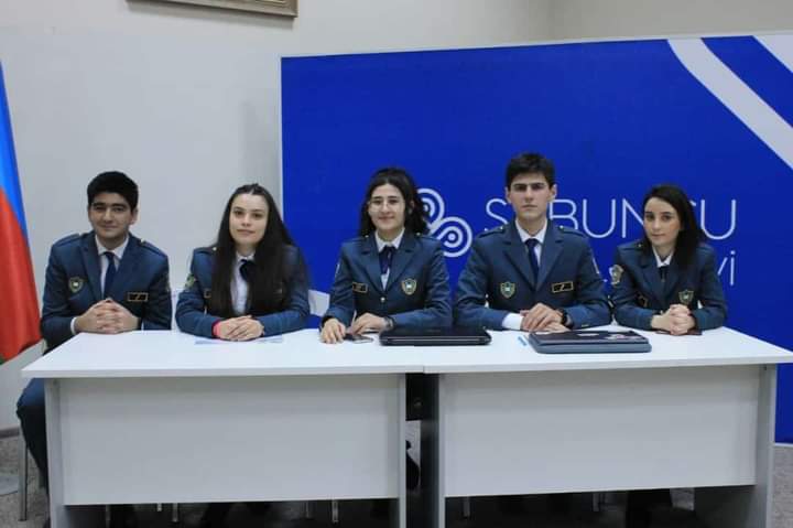 GomrukAkademiya's tweet photo. Gömrük Akademiyasının Tələbə Gənclər Təşkilatının növbəti tədbiri keçirilmişdir.

Ətraflı:
https://t.co/6x1w0tG9Gc https://t.co/LuUwPImfZV