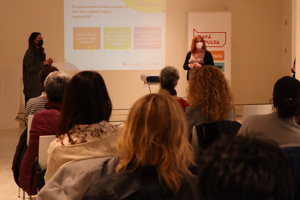💁‍♀️ Avui hem fet la primera sessió informativa del programa Gavà és Dona Emprenedora a la @UnioCooperadors 

💡🚀 ENCARA ETS A TEMPS de sumar-te❗ Ets dona i tens una idea, projecte o negoci emprenedor i vols donar-li impuls?

🤗 T'acompanyem!