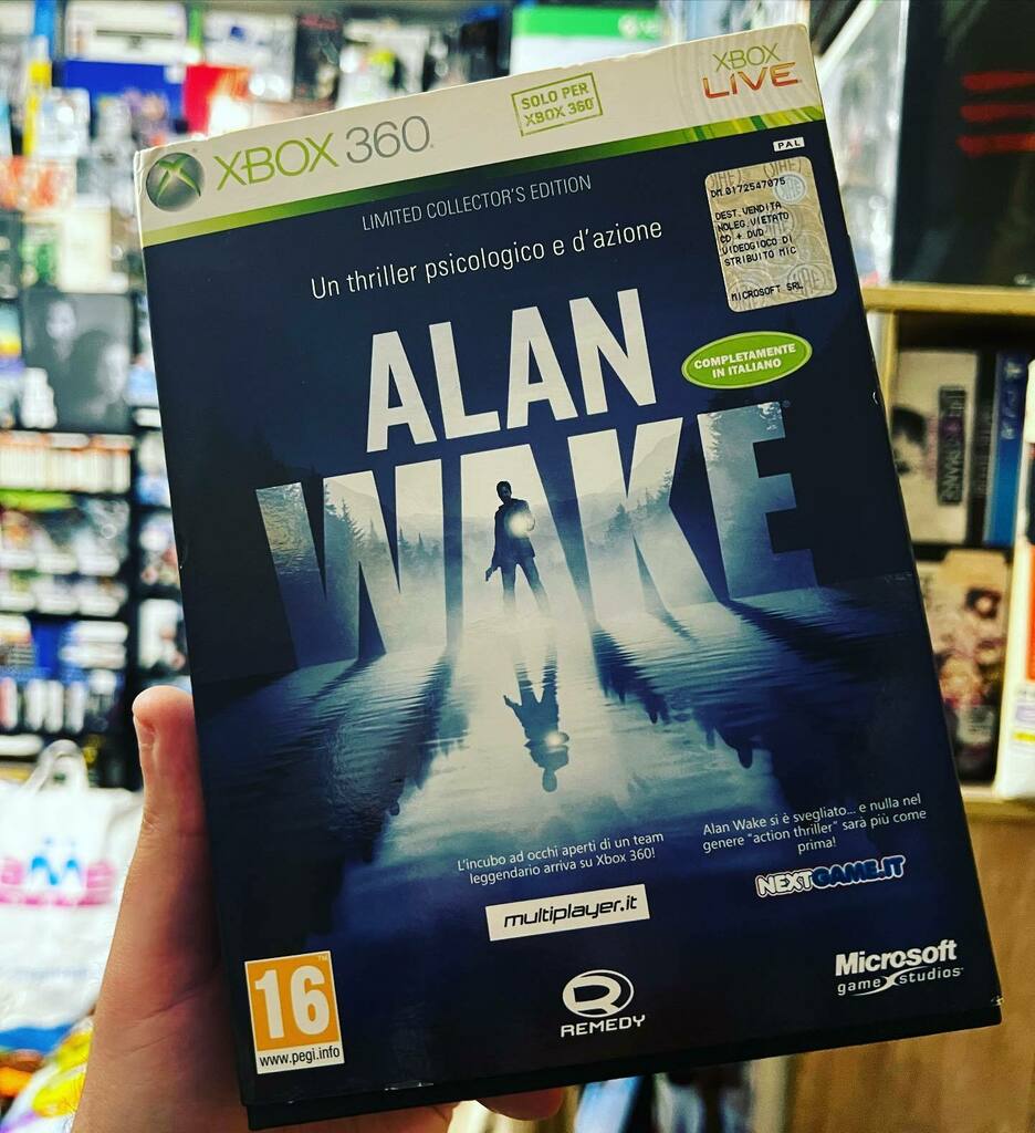 nerd_master's tweet image. Oltre alla versione next gen, non poteva mancare in collezione anche l edizione limitata per Xbox 360 ( ai tempi esclusivamente Microsoft).
#microsoft #xbox #xbox360 #alanwake #limitededition #collector #mycollection #videogame #videogames #thriller #horror #geek #nerd #excl…