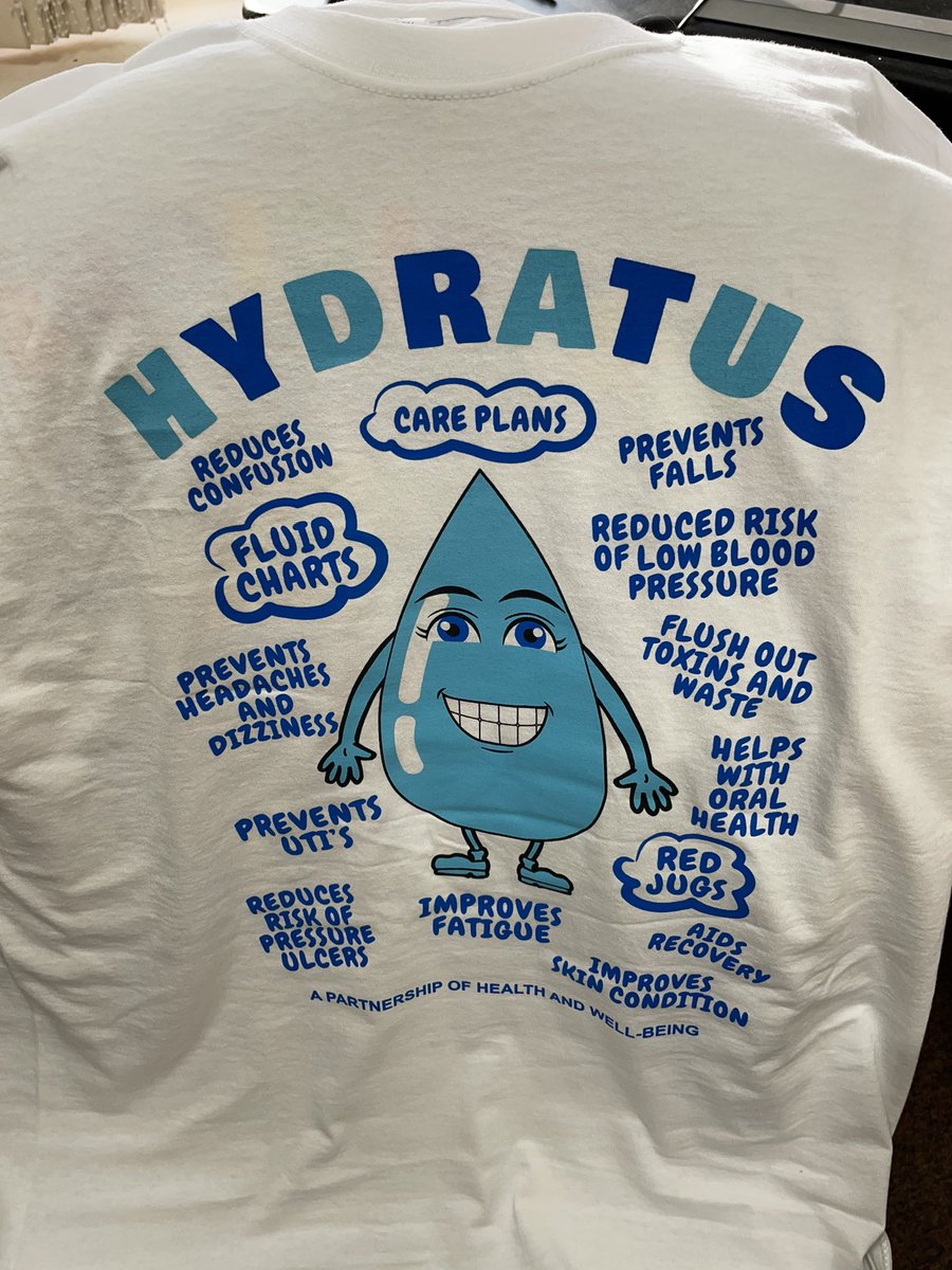 Today is my first anniversary @TorbaySDevonNHS and it was fantastic to mark it by spending time with staff and patients on George Earle ward serving lunch #NutritionAndHydrationWeek 

Met some amazing people and listened to some great stories 💙

And wore my T-shirt with pride 🙌