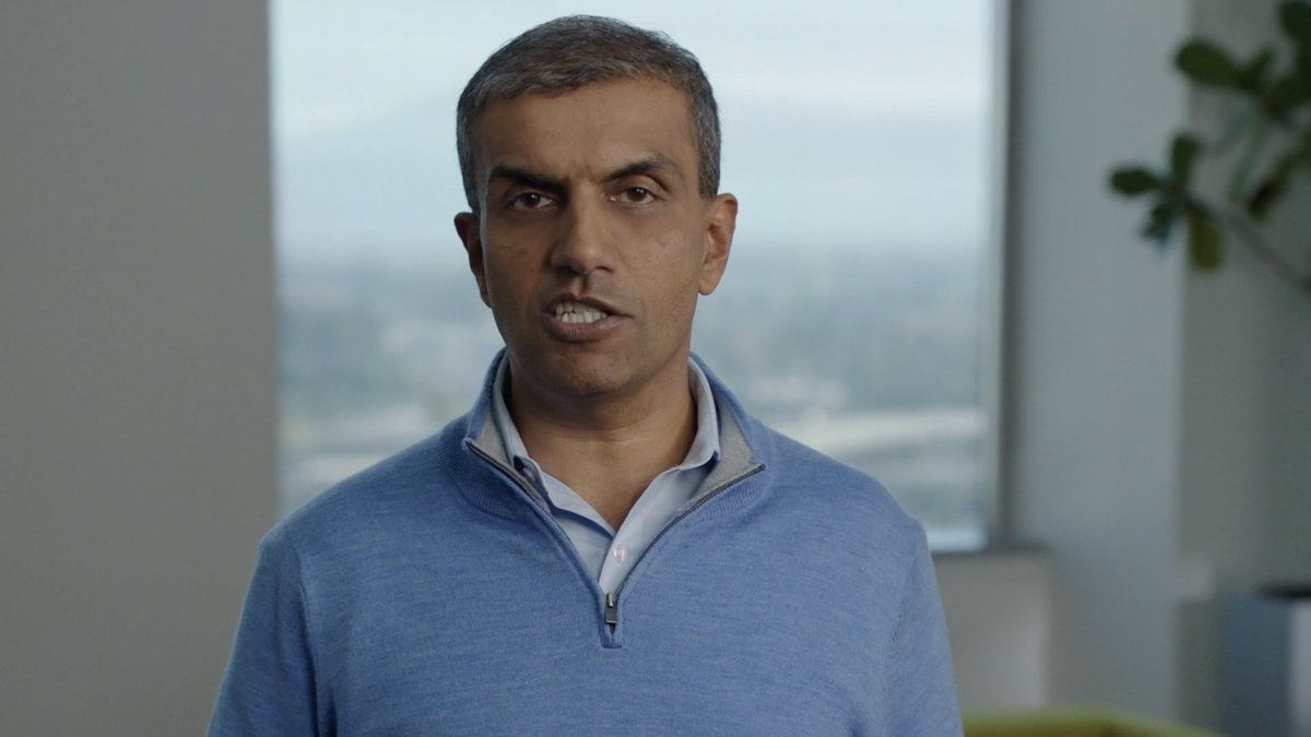 lizkmiller's tweet image. Our annual peak at the @Adobe marketecture. Experience platform as the foundation, applications on top and all empowered by AI as a core service. #AdobeSummit