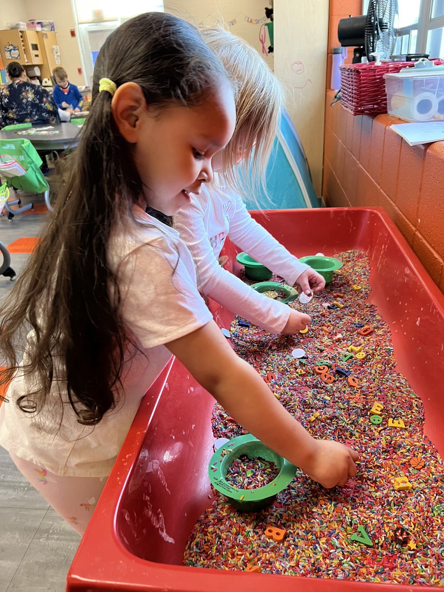 prekrangers's tweet photo. If they thought this “I Spy” game in the sensory table was fun, I don’t know what they’re going to do when they find out what my leprechaun has up his sleeve for Thursday! #NorthwoodProud #HoorayForPreK #ISpy https://t.co/TZUQuTZ90O