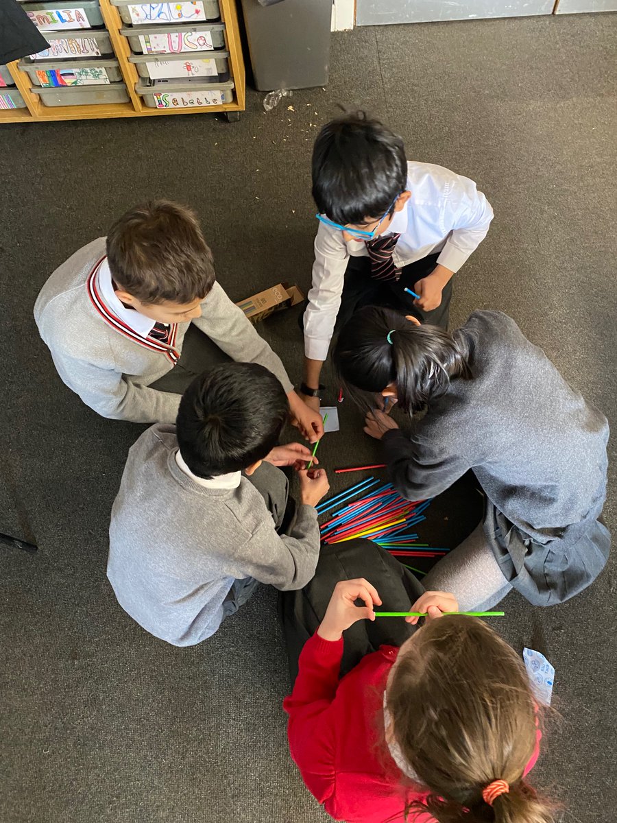 stcadocsprimary's tweet image. Today, P4B worked in groups to build the tallest tower using straws and blue tac. This was a lot harder than it looked! 😅 #ERCSTEM #teamwork #technology
