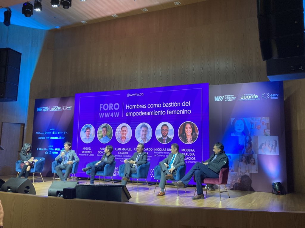Mujeres y hombres podemos expresar nuestros sentimientos públicamente! Hombres como bastión del empoderamiento femenino ! Gracias Andrés González presidente <a href="/TalentoUnilever/">Unilever Colombia</a> por hacerlo en un espacio como este <a href="/FundacionJuanfe/">Fundación Juanfe</a> <a href="/claudiapalacios/">Claudia Palacios</a> #ForoJuanfe #foroww4w @Cataescobarr
