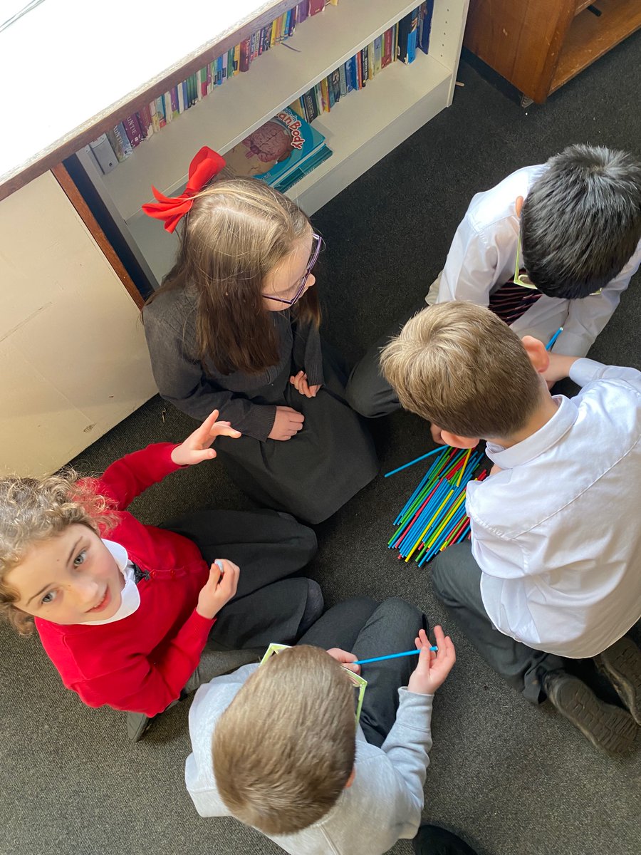 stcadocsprimary's tweet image. Today, P4B worked in groups to build the tallest tower using straws and blue tac. This was a lot harder than it looked! 😅 #ERCSTEM #teamwork #technology