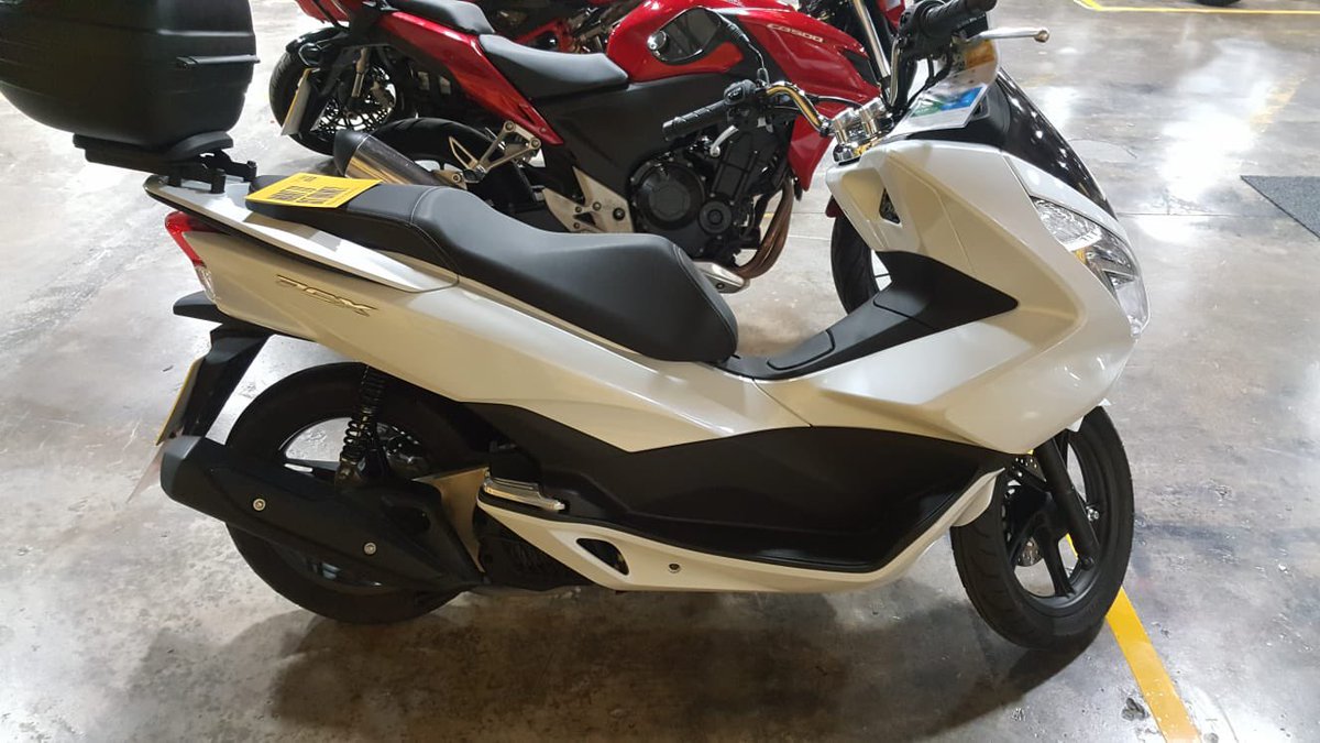 Lady from work had her bike stolen from Barwick Street today @ColmoreBID <a href="/ColmoreJohnJo/">John-Jo Von Johnson</a> please share, any help in finding it would be great! <a href="/WestMidsPolRBLX/">West Midlands Police</a>