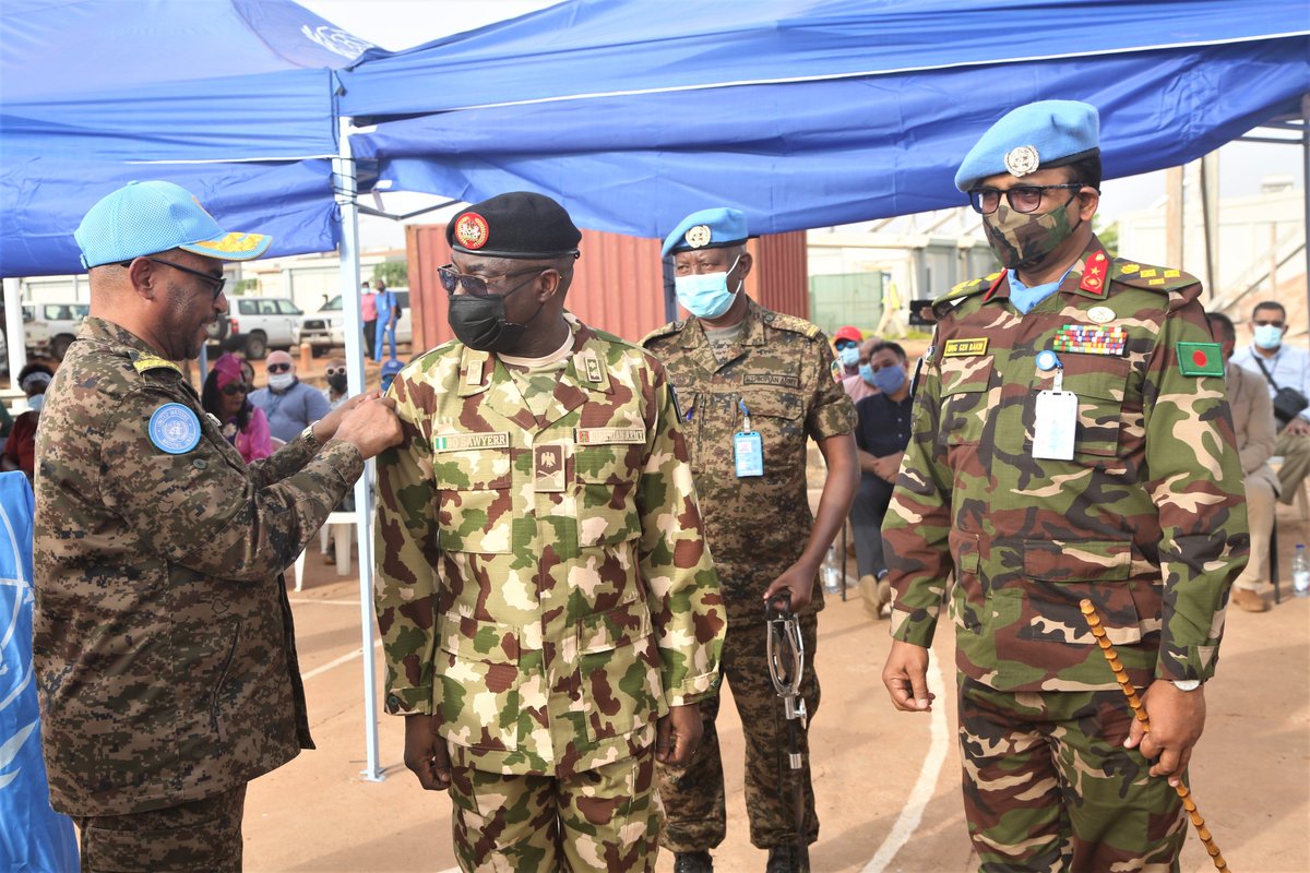 UNISFA_1's tweet photo. A historic hand-over ceremony was held in @UNISFA today. FC/HoM Maj Gen Kefyalew Amde Tessema of #Ethiopia officially handed authority to FC/Ag HoM  Maj Gen Benjamin Olufemi Saywerr of #Nigeria at a ceremony held at UNISFA HQ @unpeacekeeping @HQNigerianArmy @DefenceInfoNG https://t.co/IsBQwBDNmN