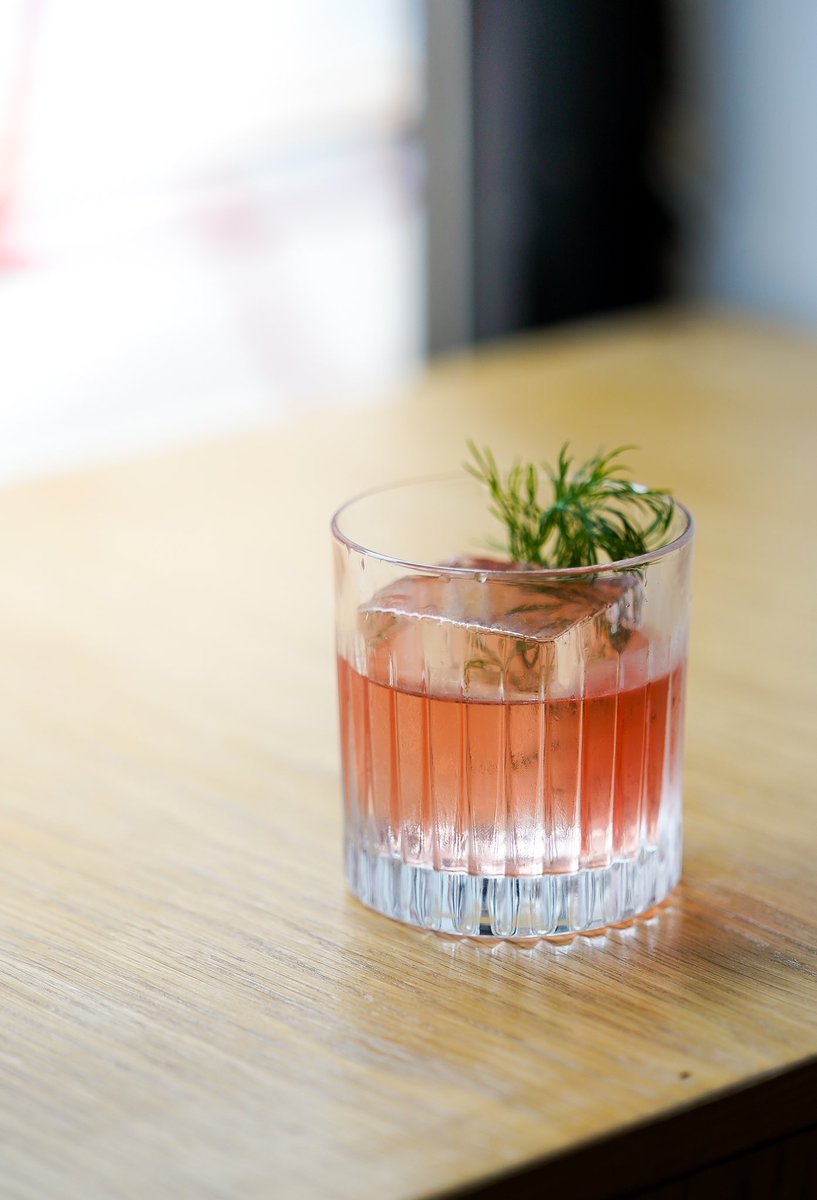 EnVerdenafGin's tweet photo. Big fan of cocktails on a Thursday with the new Danish spirit brand Nordic Ethanol #newboysintown https://t.co/zkvAMjQ0zI