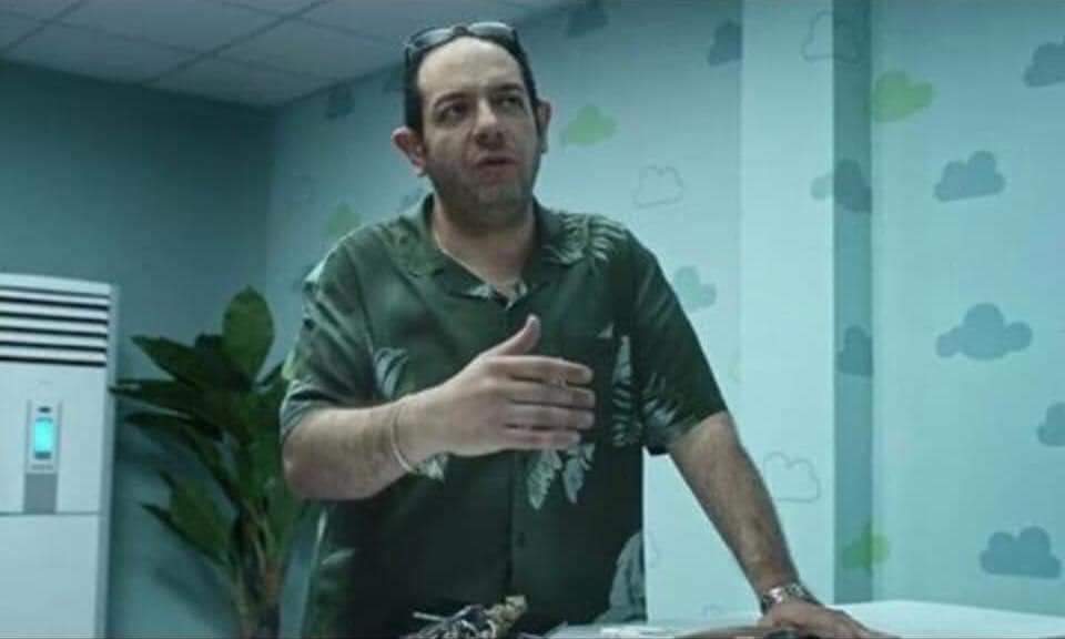 أنا كان ف مخيلتي إننا لما بنكبر بنحل المشكله من غير عياط