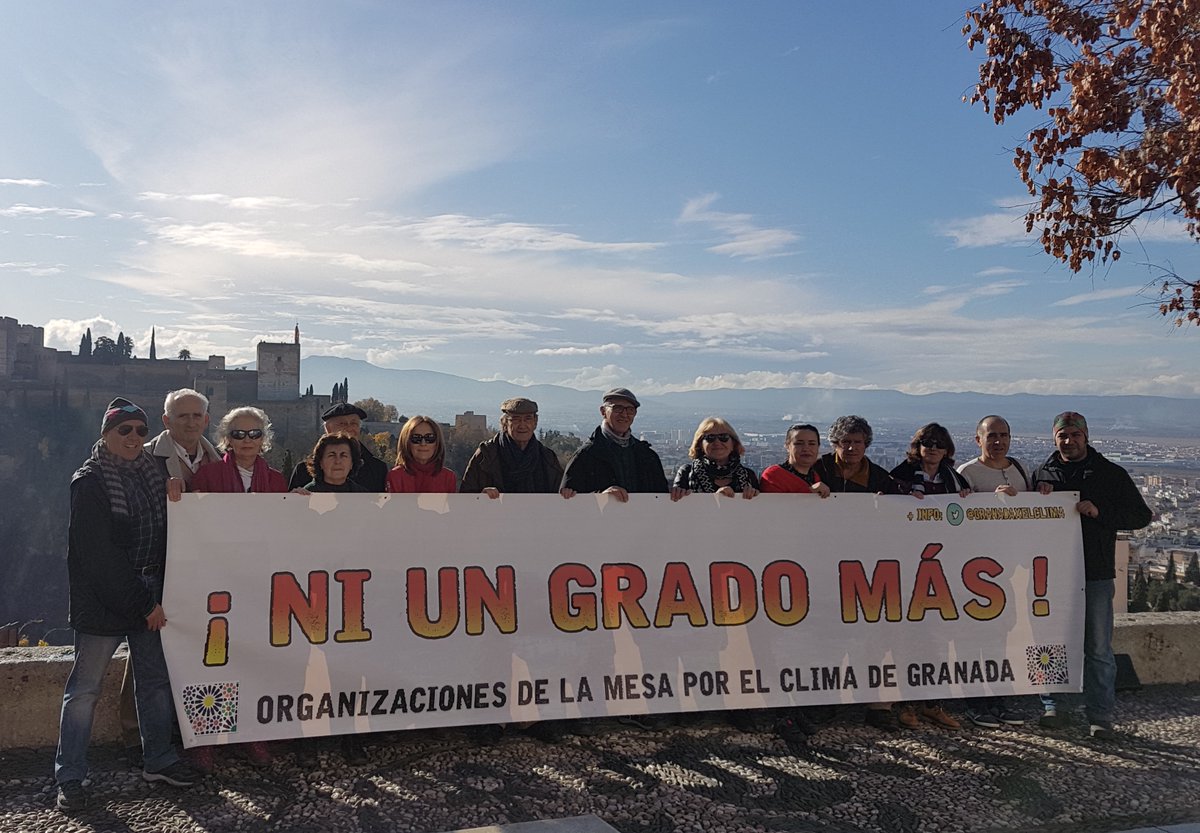 GranadaXelClima's tweet photo. El próximo lunes 21/3 estaremos en la Jornada de Consumo Responsable y #EconomíaSolidaria, en el patio de Filosofía y letras de la #UGR organizada por el #cicode de 10h a 19h. 🔋👍🌐♻️+ Info en: https://t.co/WYZTEynxip 📢#Granada #CrisisAmbientalySocial https://t.co/1kXL06ja2Q