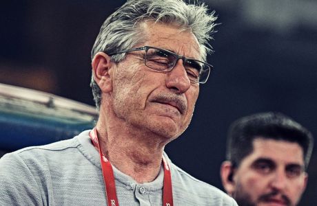 but_rusty's tweet photo. Βάλτε τον Άγγελο στο προπονητικό team του #OlympiacosBC δίπλα στον Μπαρτζώκα, να γίνει της π#%τάνας https://t.co/JLgU4OS00A