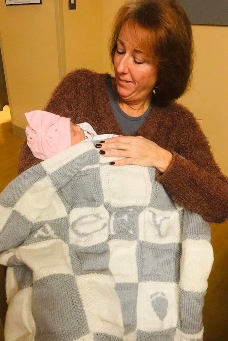 KnittedNiceties's tweet photo. I hope you're all having a great #Wednesday ...
#elevenseshour today I have a few of my #personalised #patchwork #blankets 
I have lots of designs available
#knitted_niceties #QueenOf #QueenOf Knitted Blankets https://t.co/EEyt2z7QEG