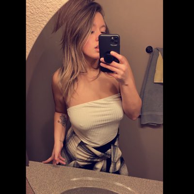 tiamccaskey's tweet photo. #NewProfilePic https://t.co/DR6x2uhIwD