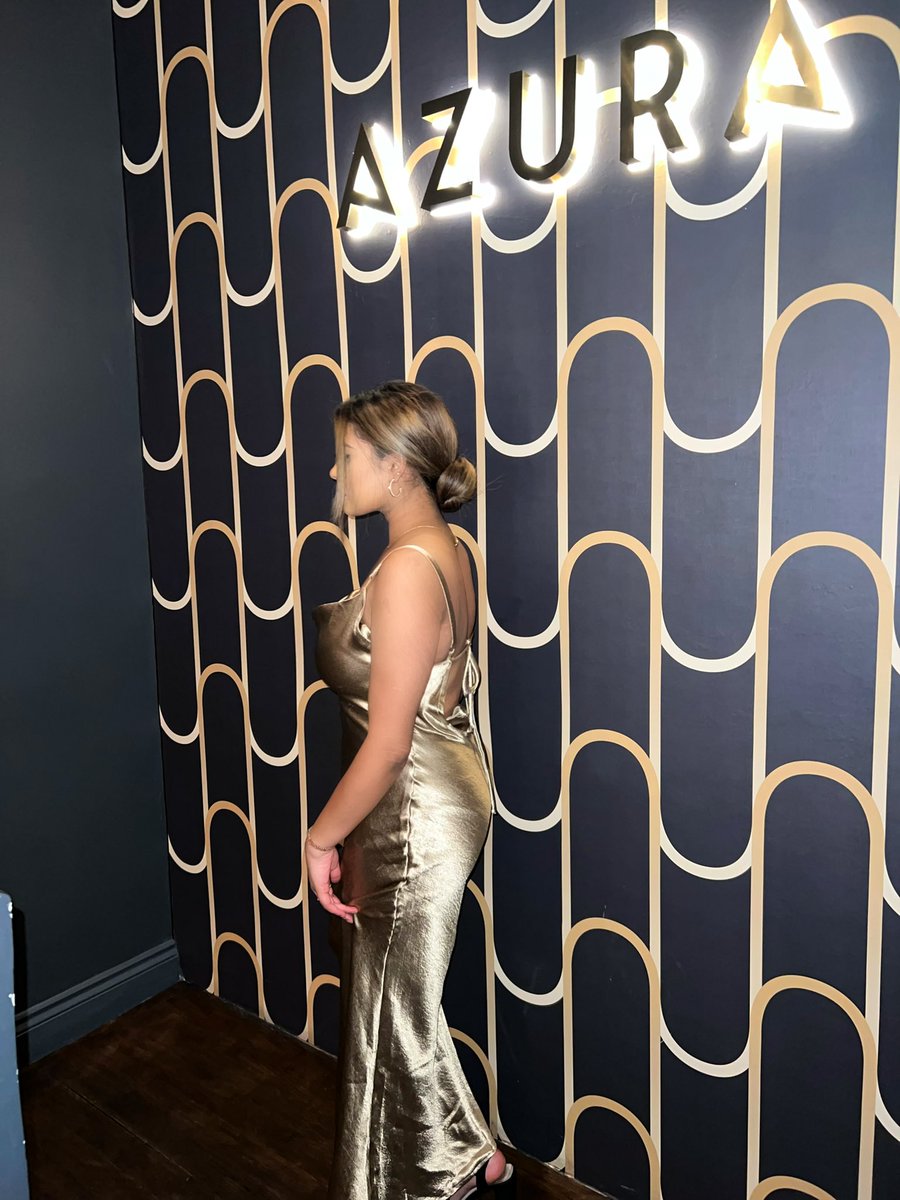 vithujeev's tweet photo. Fav dresss by far https://t.co/CzBglQie8w