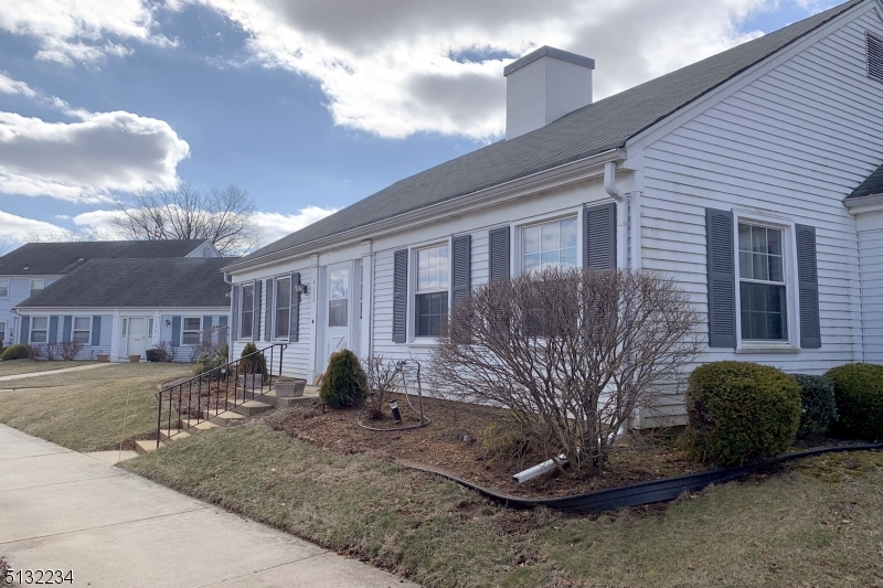 HelenLimRealtor's tweet photo. See a virtual tour of my listing on 154-A Providence Way #MonroeTwp. #NJ #realestate https://t.co/aOzuGZwIBb https://t.co/62bk23GNmB