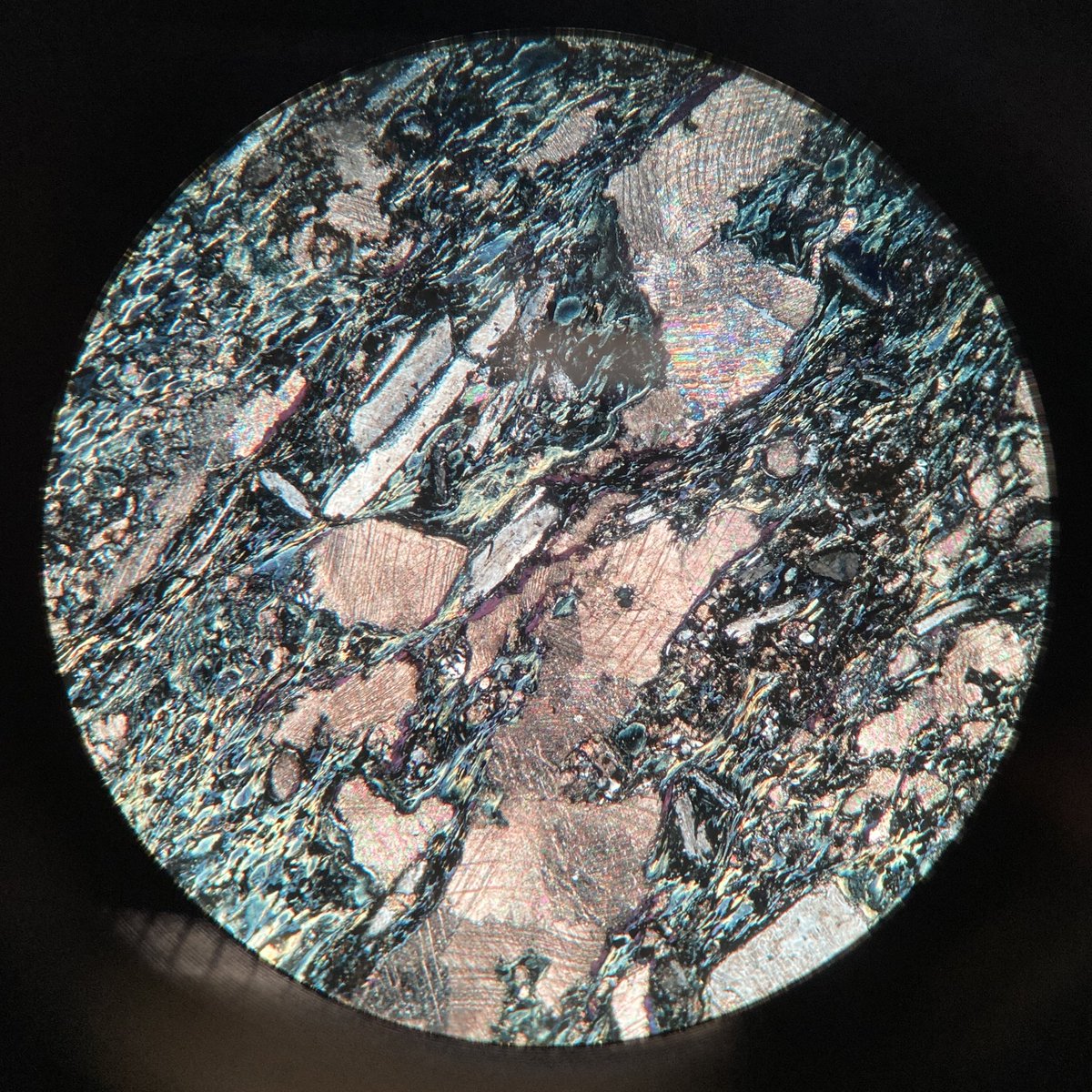 cIoudymars's tweet photo. I keep intending to update this account with all the things that I’ve been learning, but I’ve learned so much that I don’t even know where to start! 

This week I’ve joined a thin section microscopy course, which has been a very steep introduction, but at least it’s pretty🤩 https://t.co/MzrIGLBfzN