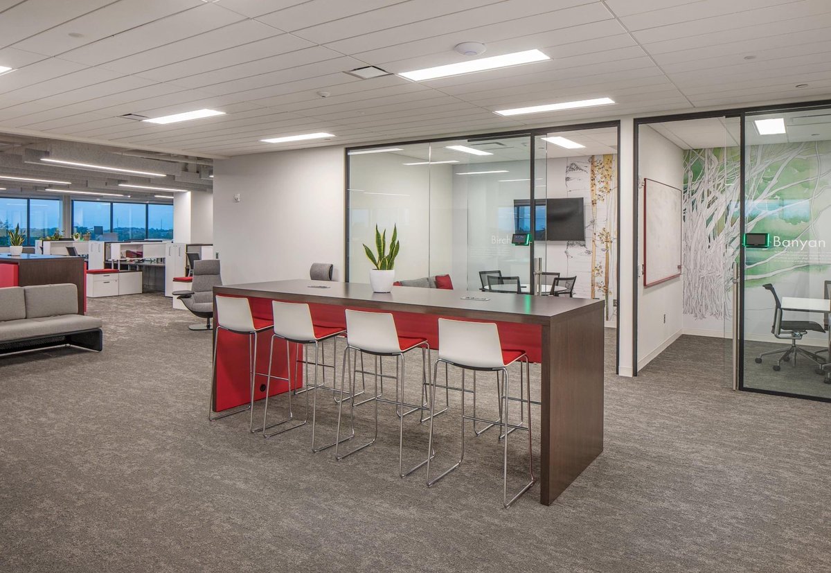 Our collaboration spaces keep up with the instant access we have to ideas and information. Spaces can transition from small group discussions to one-on-one brainstorming to large group meet-ups, and back again.

Check out our work with OCI: cwparchitects.com/project/oci/