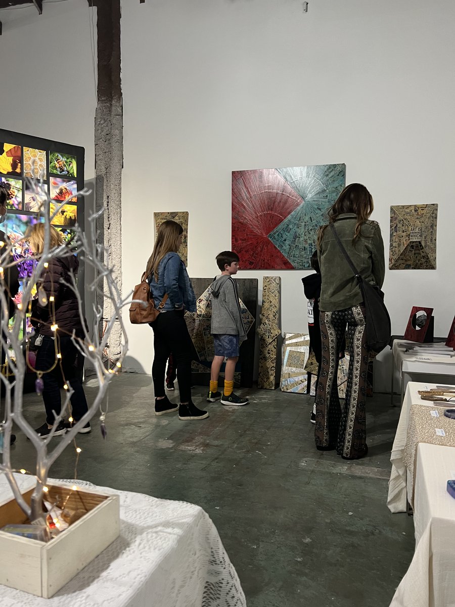 space_gap's tweet image. Not a bad turnout for Art Night.  Building community, celebrating local talent.  Join us every 2nd Saturday @gokaleidoscope  #artopening