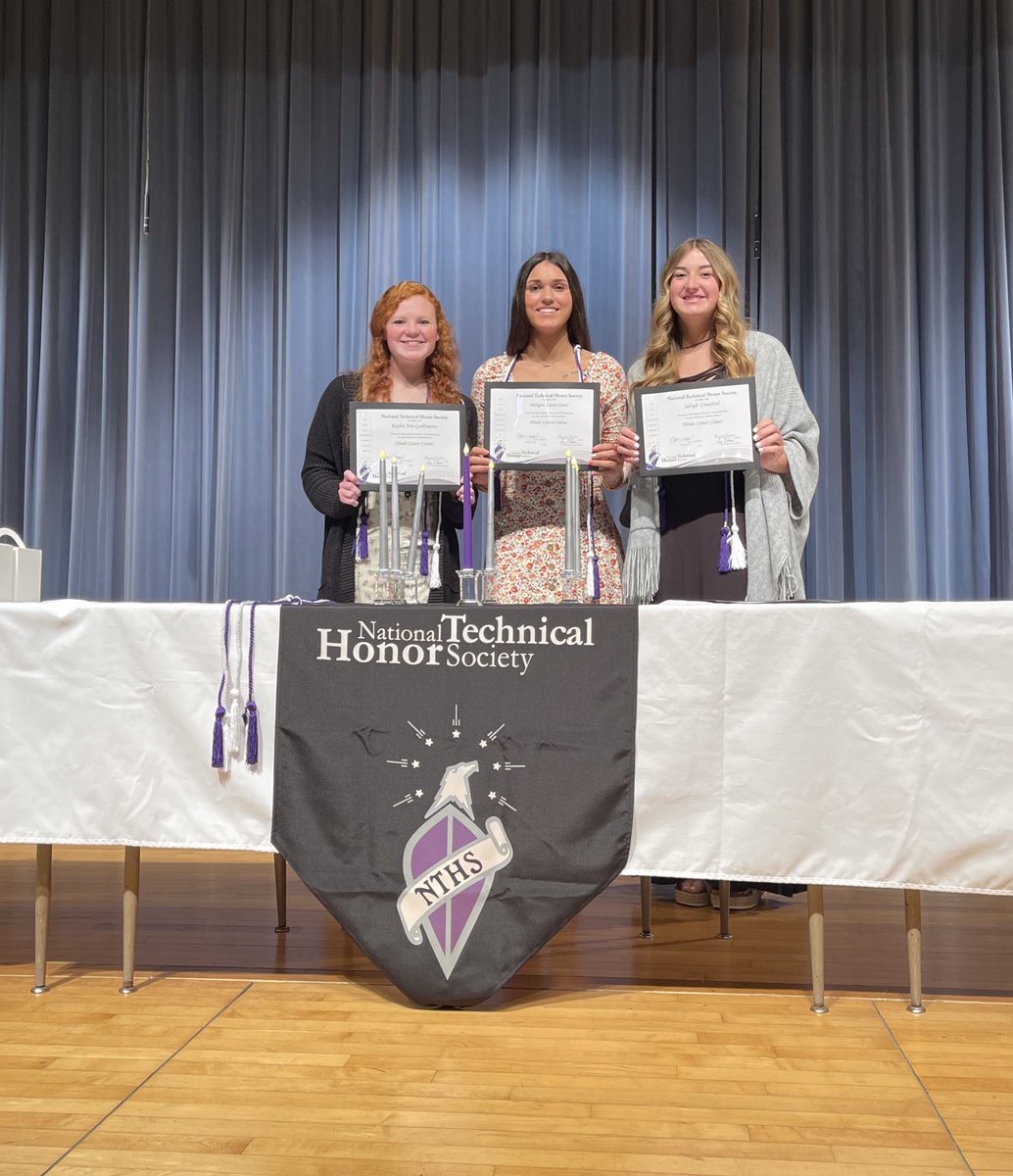 Congratulations to all our National Technical Honor Society inductees today! 📚❤️🥎💙