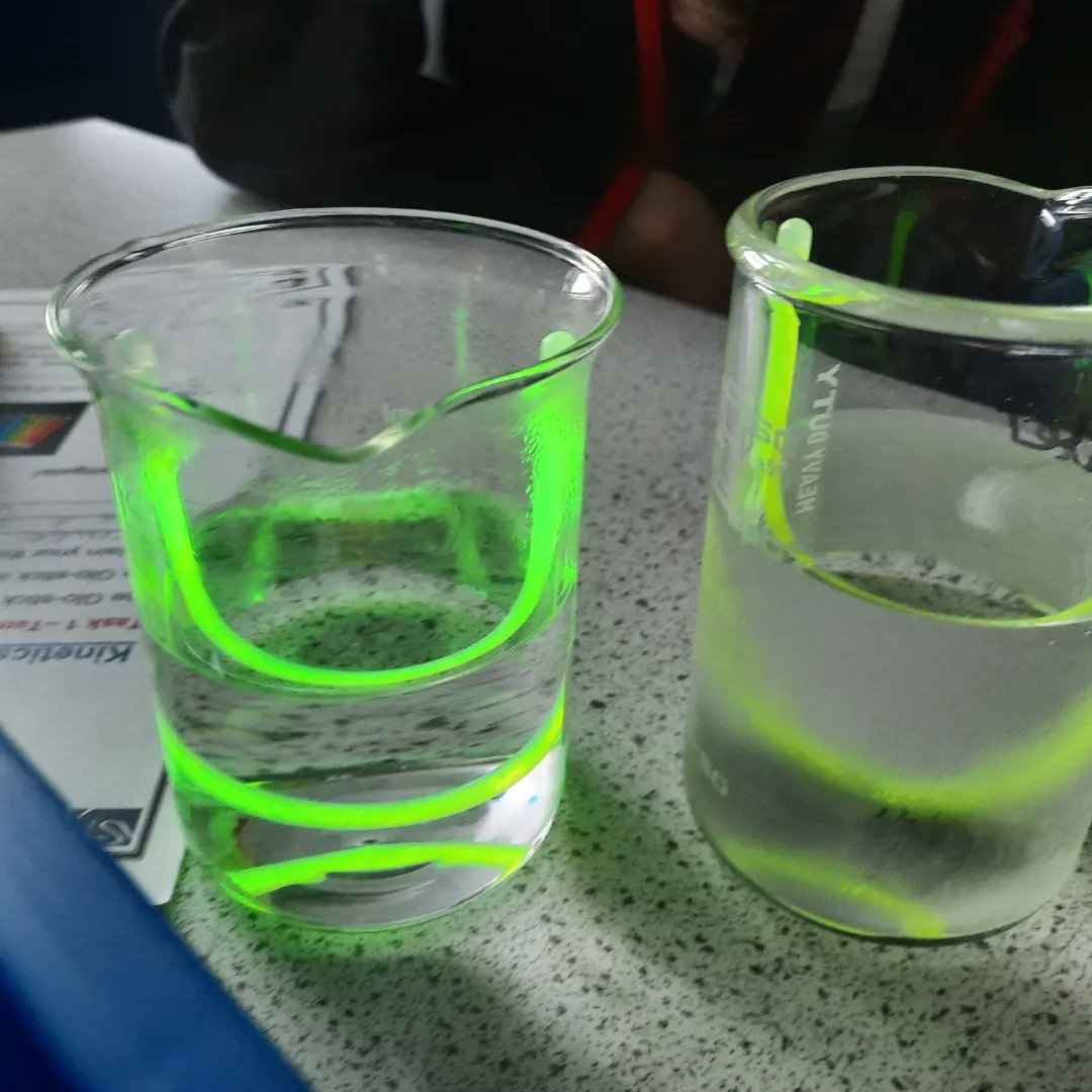 LJMUAbsChem's tweet photo. Another day ... another set of brilliant scientists investigating rates of reaction 👌
.
Well done y9 - you were amazing in every way 👏 
.
@ljmuoutreach @shapingfutures_ @BPSWirral https://t.co/vfuJSQd1Tn