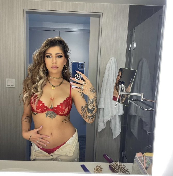 Good luck at performing at the @Twitch x @RollingStone #SXSW stage tonight, @AndreaRussett !!!! Your<a class="tags" target="_blank" title="On Twitter" href="/?out=eyJ0eXAiOiJKV1QiLCJhbGciOiJIUzUxMiJ9.eyJpYXQiOjE3MTM2NjUzODYsImlzcyI6InR3cG9ybnN0YXJzLmNvbSIsIm5iZiI6MTcxMzY2NTM4NiwiZXhwIjoxNzQ1MjAxMzg2LCJyZWRpcmVjdF91cmwiOiJodHRwczovL3R3aXR0ZXIuY29tL1R3aXRjaCJ9.DZ5NF06-KrOLzHTzc3wK9nKqTVcR_yyDm5ED0ccRmzVfPl0WB5ksB8Ghaye8Mdsz5sNcg5qIhZ7l0iT9oSYETA">@Twitch</a><a class="tags" target="_blank" title="On Twitter" href="/?out=eyJ0eXAiOiJKV1QiLCJhbGciOiJIUzUxMiJ9.eyJpYXQiOjE3MTM2NjUzODYsImlzcyI6InR3cG9ybnN0YXJzLmNvbSIsIm5iZiI6MTcxMzY2NTM4NiwiZXhwIjoxNzQ1MjAxMzg2LCJyZWRpcmVjdF91cmwiOiJodHRwczovL3R3aXR0ZXIuY29tL1JvbGxpbmdTdG9uZSJ9.LYwj47Xf4dHYzBNeYkIHQEXfCcDQs6Jo0Aej9HOK3CpuWK2WaeE5LruyavE1l2AOmMMRNINjRg6neNmowWnNOg">@RollingStone</a><a href="/tag/sxsw"class="tags"><span>#sxsw</span></a>