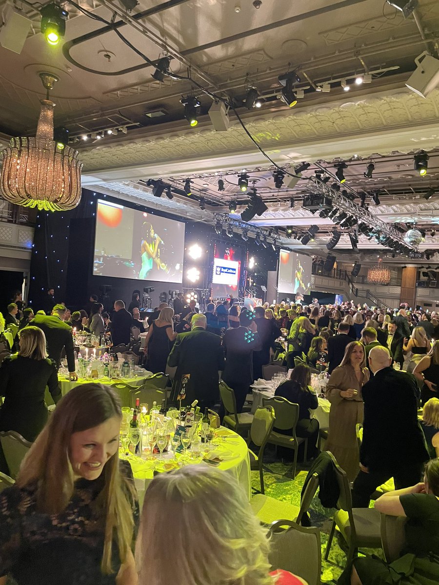 ralvin's tweet photo. They’ve not served diner yet at the #twglobes and Heather Small has everyone dancing. My london Olympic 2012 PTSD has kicked in. #songonloop https://t.co/Rb2XV4hFsX