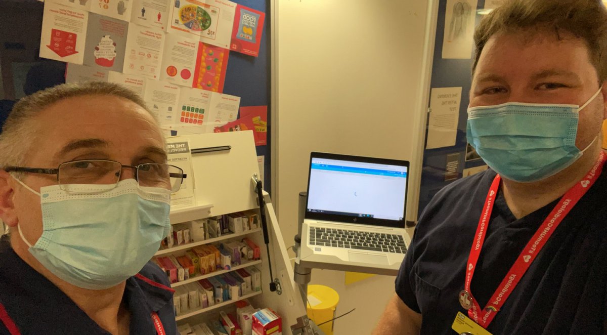 DepHeadClinEd's tweet photo. Bit of a challenging #AcademicsInPractice @NHSPbank shift today on #BickleighWard @UHP_NHS due to high patient acuity &amp; dependency. Amazing support from Jr Sr @RNFelicity &amp; the rest of the team, including Matron @openside1471 for helping us with the evening meds round 💊💉 https://t.co/DRTdDUbnOM