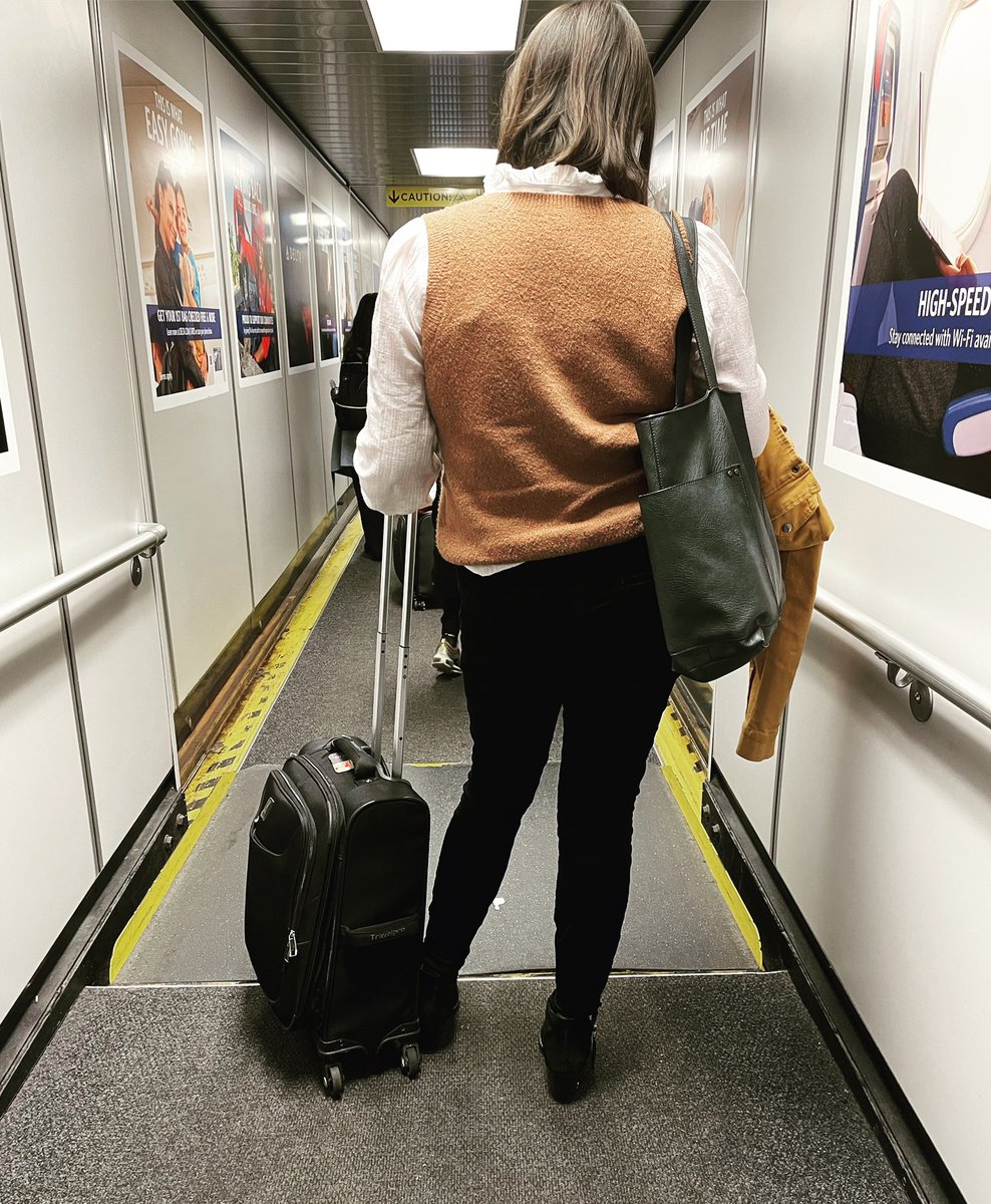 LisaFranceCNN's tweet photo. Flying out for work for less than 24 hours. #LesssssGoooo #LoveWhatIDo #WorkingJournalist https://t.co/0ON5RSjgJZ