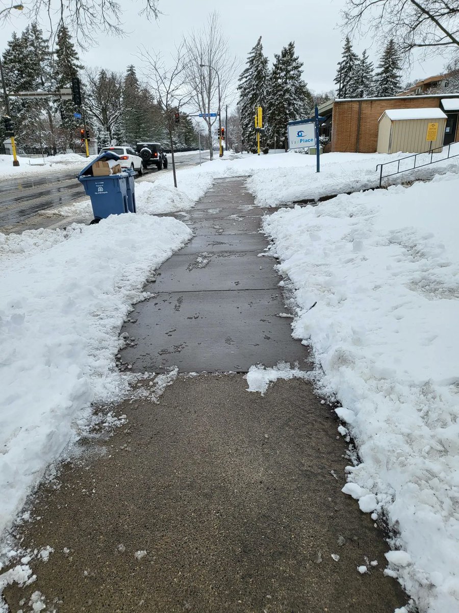 Vail Place tweet media