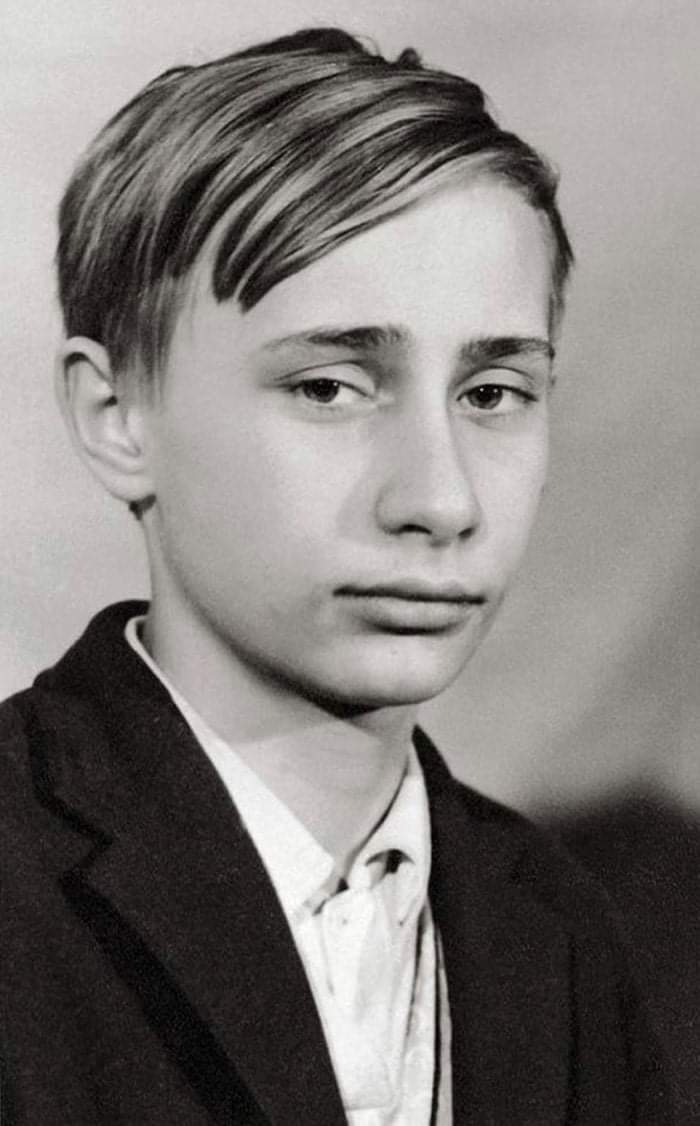 baffi_francesco's tweet photo. Poi i "bimbi" sono cresciuti...
#PutinNewHitler
#RussiaInvadesUkraine https://t.co/LTwkghpCo8