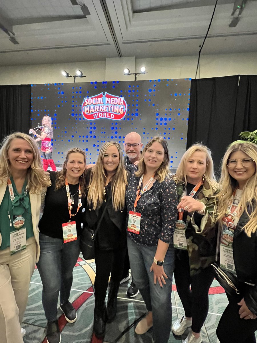 cascade_cg's tweet photo. A few years ago we created a SMMWtribe. This year a few of us made it back to #smmw22 and Brianna sang the theme song!  Apparently @Phil_Mershon  is now an honorary member 🤣 https://t.co/AGTXcGHEHQ