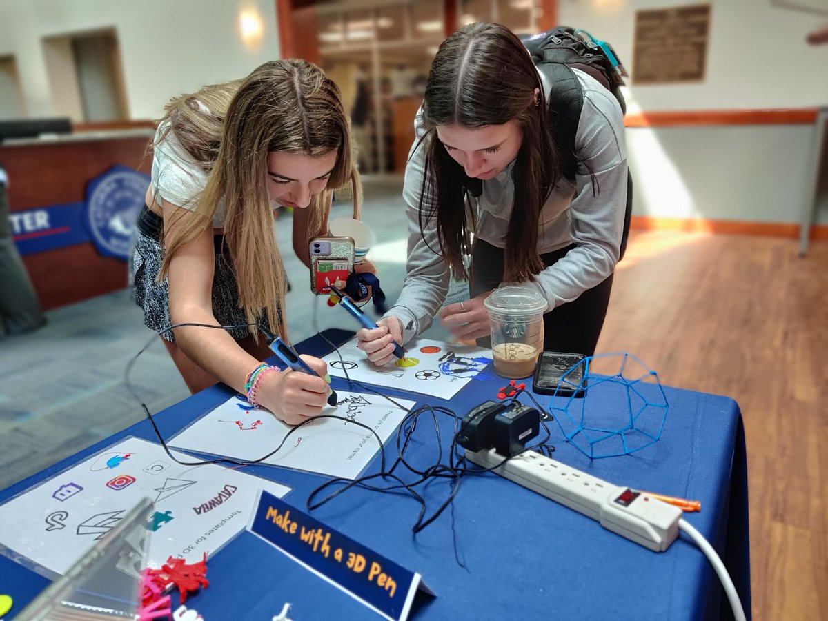 Hosted a Pop-Up Lab today in the Student Center. Thanks for everyone that tried out the 3D pens!