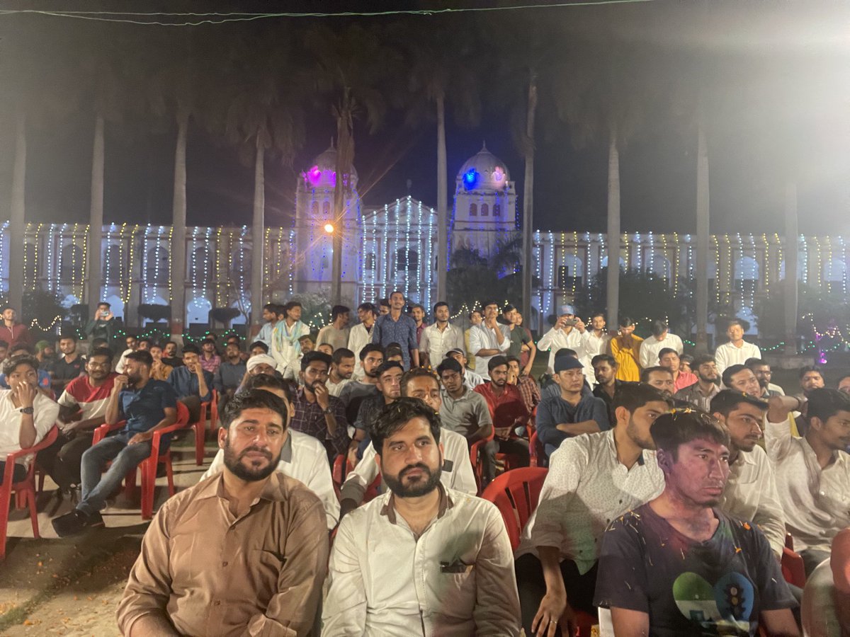Profofbotany's tweet photo. Mahmudabad hall celebrates ‘Ude Re Gulal’#OPSir https://t.co/GoRwe2CMCj