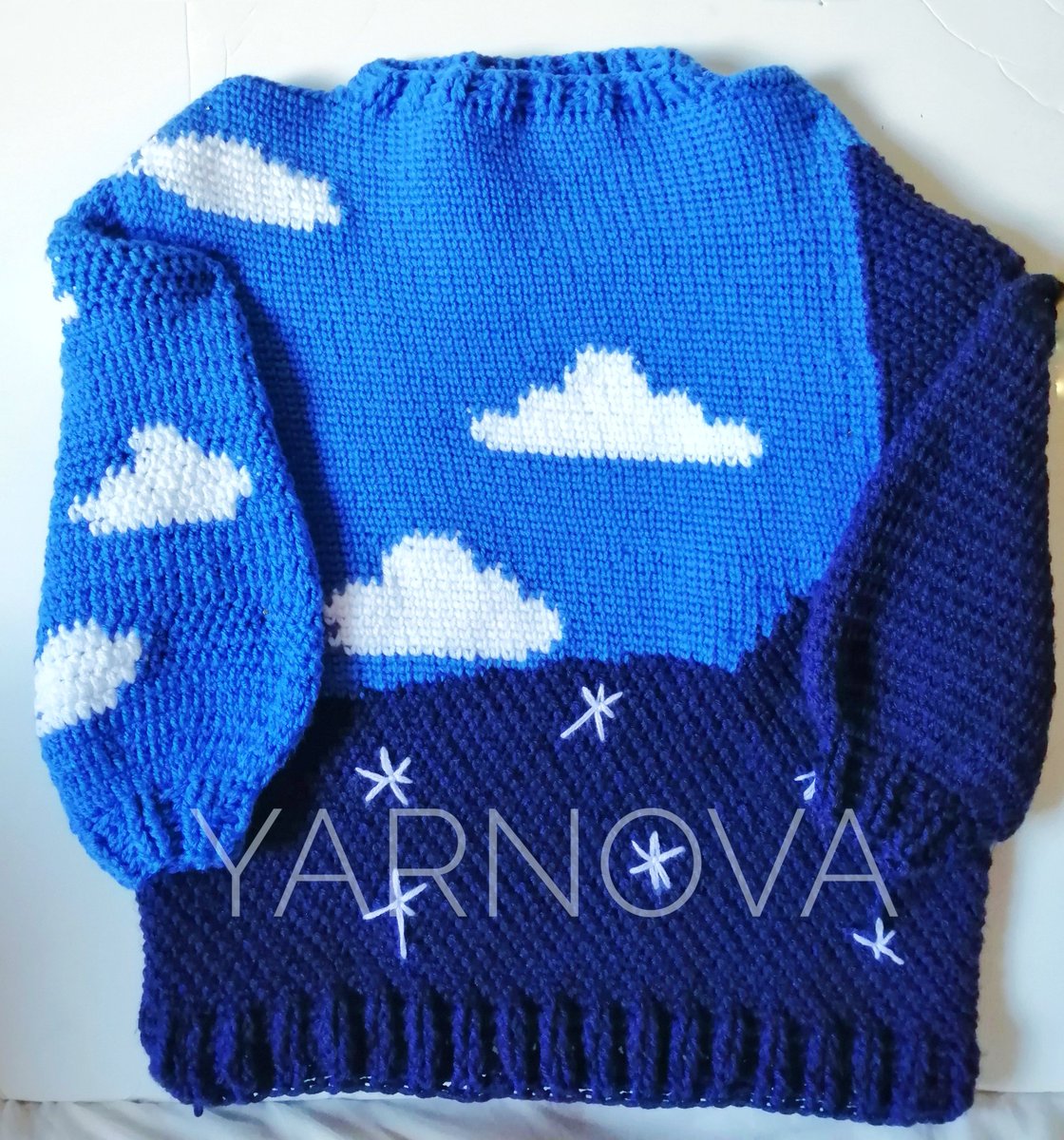 Nadacrochet1's tweet photo. مُبهِر مثل الفجر ومُواسي مِثل الليل ⛅⭐
#crochet #handmade #crochetpullover #blue #clouds #stars https://t.co/ZXQAuXV7Rv