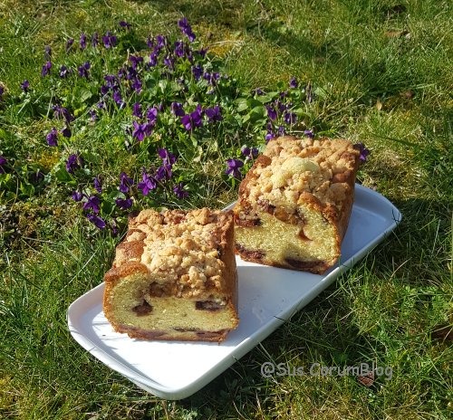 SusCB's tweet photo. Heute habe ich einen versunkenen Zwetschgenkuchen mit chinesischem 5-Gewürzpulver und Streuseln für Euch. Angerichtet an Veilchen... ;-)
#Backen #BlogEvent #Rührteig #Streusel #Veilchen #Frühling
https://t.co/1RDrSXKXiY https://t.co/ftVNujQsCZ