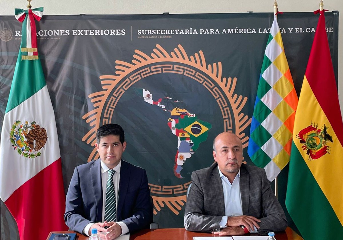 maximilianoreyz's tweet photo. 1/1 El día de hoy co presidí la "VII Reunión de la Comisión Binacional Permanente 🇲🇽-🇧🇴" con @FreddyMamani_Bo en la cual hicimos una revisión de los diferentes ámbitos que conforman nuestra relación bilateral, como el político, económico-comercial ⤵️ https://t.co/VbguFDFWKk