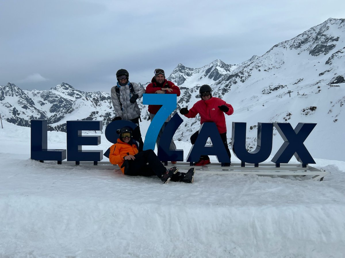 svalin2811's tweet photo. La station des 7 Laux accueillait à nouveau samedi dernier les étudiantes et étudiants de Lyon 2. La neige était encore au rdv mais pas le soleil. Dernière sortie samedi 19 mars. @SUAPS_UnivLyon2 @univ_lyon2 @MDE_Lyon2 https://t.co/SsFLX58pPH